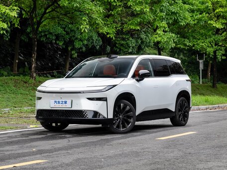 2026 Toyota bZ3X 58.3 kWh, белый, 2690000 рублей, вид 1
