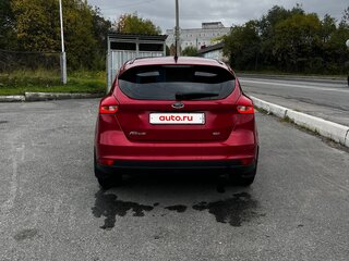 2016 Ford Focus III Рестайлинг, красный, 1100000 рублей, вид 3