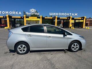 2015 Toyota Prius III Рестайлинг (XW30), серый, 1250000 рублей, вид 2