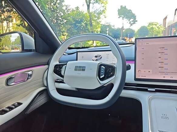 2025 Geely Galaxy Starship 7 120km, серебристый - вид 11