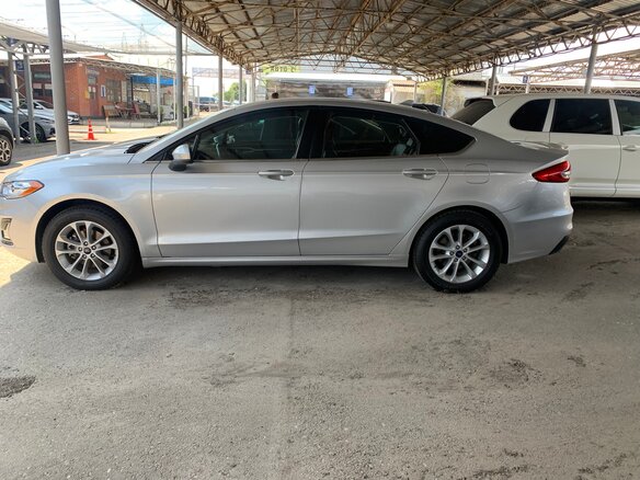 2019 Ford Fusion (North America) II Рестайлинг, серый, 1400000 рублей - вид 8