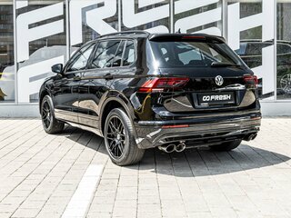 2019 Volkswagen Tiguan II, чёрный, 2290000 рублей, вид 2
