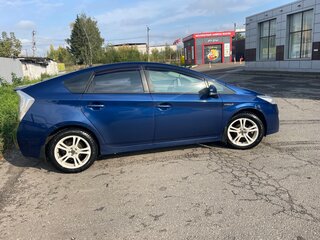 2009 Toyota Prius III (XW30), синий, 550000 рублей, вид 3