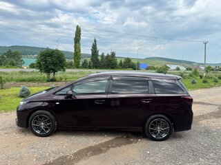 2010 Toyota Wish II, красный, 1350000 рублей, вид 3