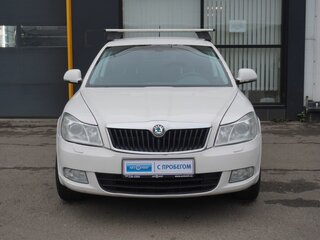 2012 Skoda Octavia II (A5) Рестайлинг, белый, 848000 рублей, вид 2