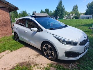 2018 Kia Ceed II Рестайлинг, белый, 2000000 рублей, вид 1