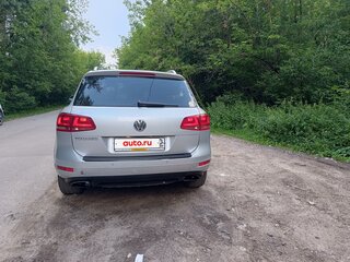 2013 Volkswagen Touareg II, серебристый, 2670000 рублей, вид 4
