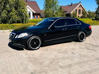 2011 Mercedes-Benz E-Класс 250 7G-Tronic IV (W212, S212, C207), чёрный, 1300000 рублей, вид 4