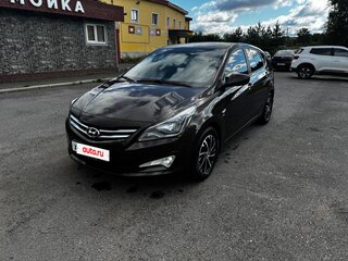 2014 Hyundai Solaris I Рестайлинг, коричневый, 925000 рублей, вид 2