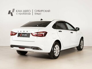 2024 Lada (ВАЗ) Vesta I Рестайлинг (NG), белый, 985658 рублей, вид 3