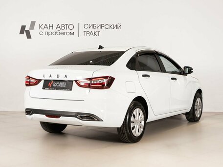 2024 Lada (ВАЗ) Vesta I Рестайлинг (NG), белый, 985658 рублей, вид 3