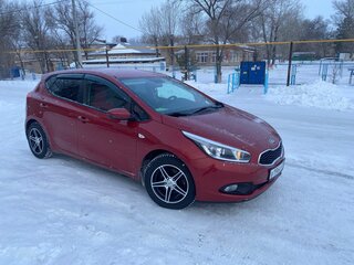 2013 Kia Ceed II, красный, 650000 рублей, вид 2