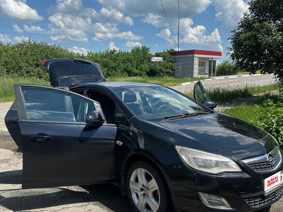 2010 Opel Astra J, чёрный, 410000 рублей - вид 4