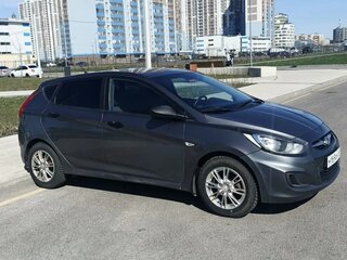 2014 Hyundai Solaris I, серый, 598000 рублей, вид 3