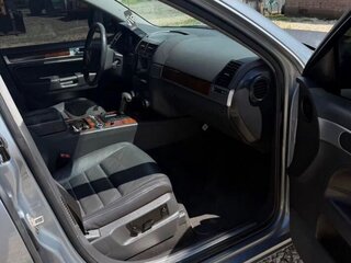 2009 Volkswagen Touareg I Рестайлинг, белый, 1150000 рублей, вид 4