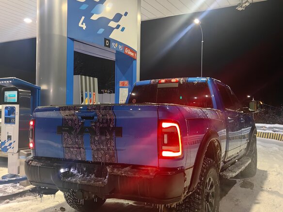 2021 RAM 2500, синий, 8500000 рублей - вид 20