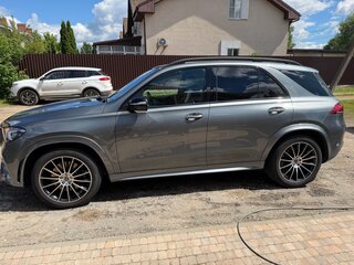 2020 Mercedes-Benz GLE 300 d II (V167), серый, 6500000 рублей, вид 3