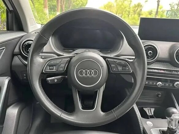 2021 Audi Q2 L e-tron I Рестайлинг, белый, 1900000 рублей - вид 10