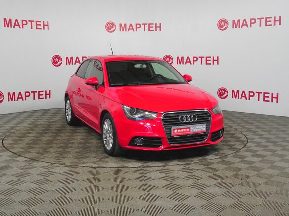 2011 Audi A1 I (8X), красный, 699000 рублей - вид 3