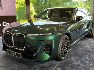 2026 BMW i7 60 xDrive I (G70) Рестайлинг, зелёный, 21500000 рублей, вид 1
