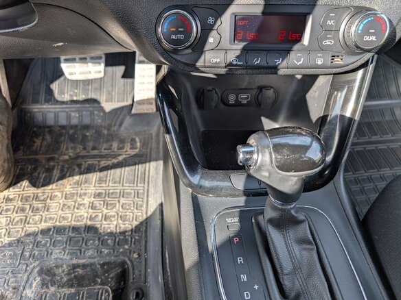 2018 Kia Ceed II Рестайлинг, белый, 1490000 рублей - вид 24