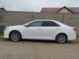 2013 Toyota Camry VII (XV50), белый, 1420000 рублей, вид 4