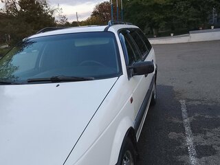 1992 Volkswagen Passat B3, белый, 350000 рублей, вид 1