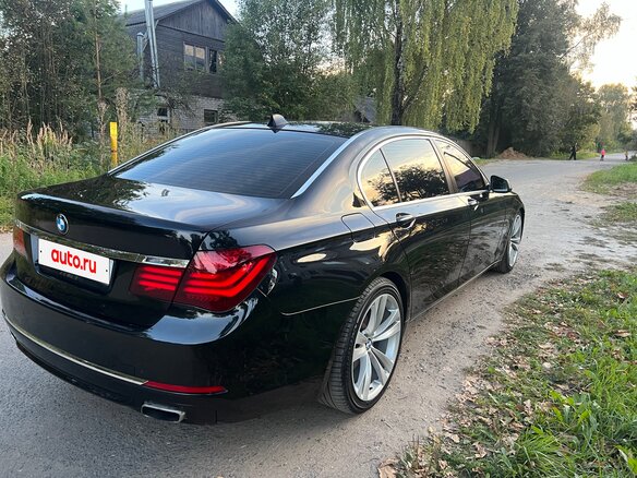 2013 BMW 7 серии Long 740Li xDrive V (F01/F02/F04) Рестайлинг, чёрный, 2500000 рублей - вид 3