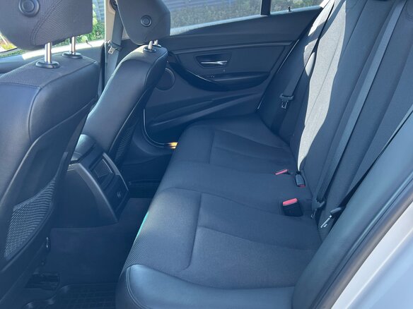 2017 BMW 3 серии 320i VI (F3x) Рестайлинг, белый, 1800000 рублей - вид 19