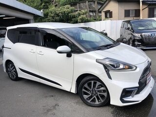 2020 Toyota Sienta II Рестайлинг, белый, 1200000 рублей, вид 2