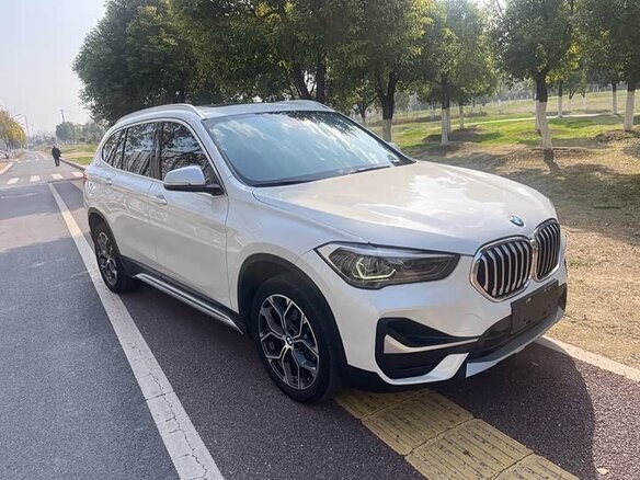 2022 BMW X1 Long 20Li sDrive II (F48) Рестайлинг, белый, 2530111 рублей - вид 2