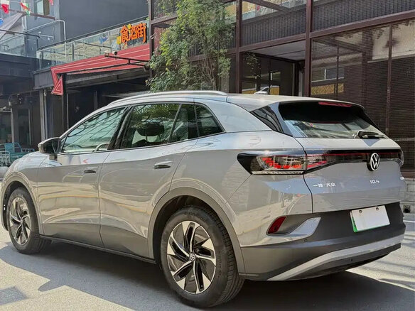 2025 Volkswagen ID.4 X, серый - вид 3