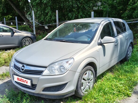 2011 Opel Astra H Рестайлинг, бежевый