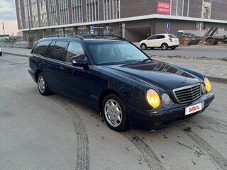 2002 Mercedes-Benz E-Класс 200 II (W210, S210) Рестайлинг, синий, 390000 рублей, вид 2