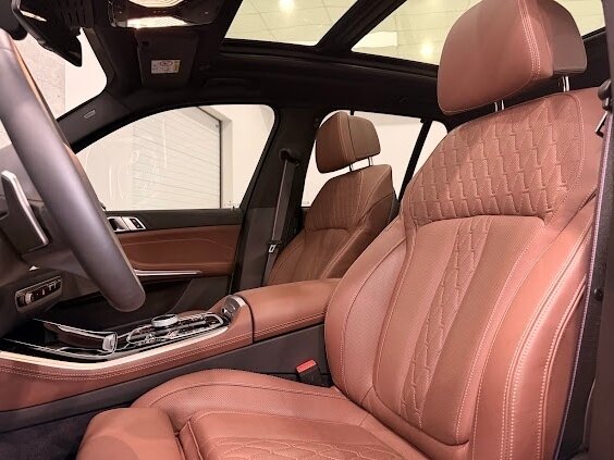 2025 BMW X5 40d IV (G05/G18) Рестайлинг, белый - вид 12