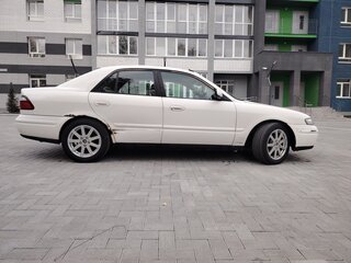 1999 Mazda Capella VI, белый, 190000 рублей, вид 3