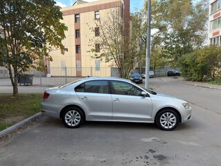 2012 Volkswagen Jetta VI, серебристый, 875000 рублей, вид 3