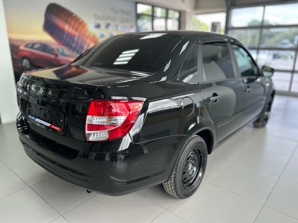 2026 Lada (ВАЗ) Granta I Рестайлинг, чёрный - вид 2
