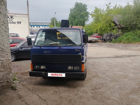 1988 Mazda Titan, синий, 650000 рублей, вид 1
