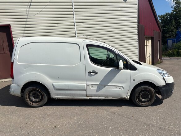 2011 Peugeot Partner II, белый, 199000 рублей - вид 6