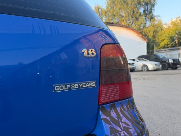 2000 Volkswagen Golf IV, синий, 270000 рублей - вид 6