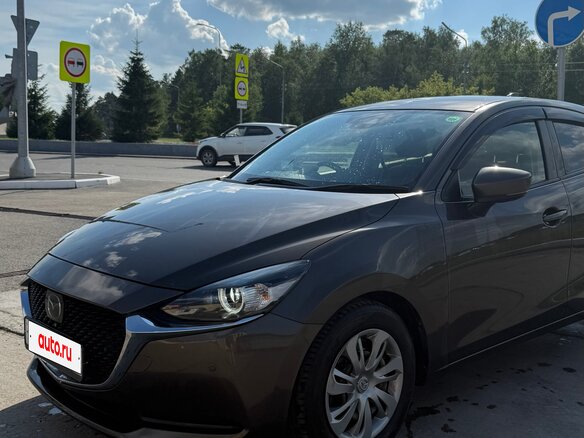 2020 Mazda 2 III (DJ) Рестайлинг, серый, 1500000 рублей