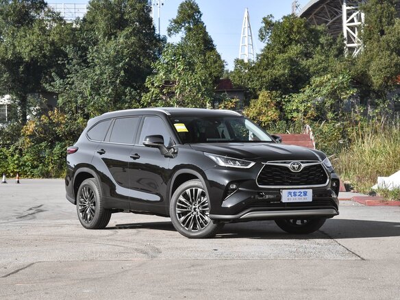 2026 Toyota Highlander IV (XU70), чёрный - вид 2