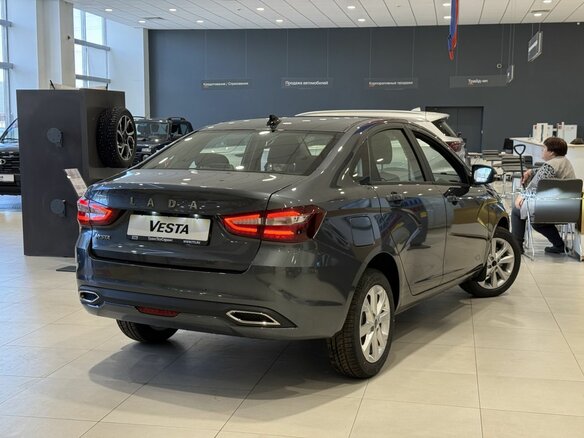 2026 Lada (ВАЗ) Vesta I Рестайлинг (NG), серый, 1855000 рублей - вид 2
