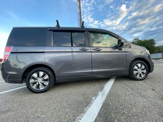 2014 Honda Stepwgn IV Рестайлинг, серый, 1540000 рублей, вид 4