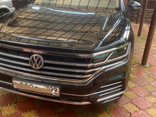 2018 Volkswagen Touareg III, чёрный, 5500000 рублей, вид 3