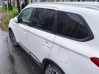 2018 Mitsubishi Outlander III Рестайлинг 2, белый, 3000000 рублей, вид 3