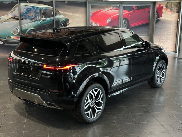 2025 Land Rover Range Rover Evoque P250 MHEV Long II Рестайлинг, чёрный - вид 4