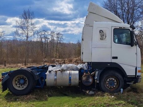 1999 Volvo FH, белый, 550000 рублей, вид 4