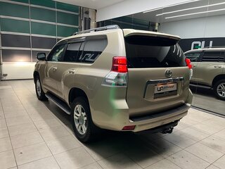 2010 Toyota Land Cruiser Prado 150 Series, бежевый, 2790000 рублей, вид 4
